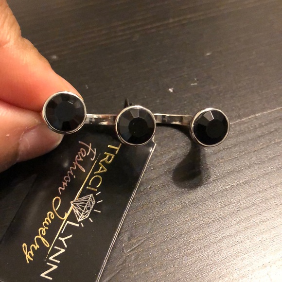 Ring - Picture 2 of 6